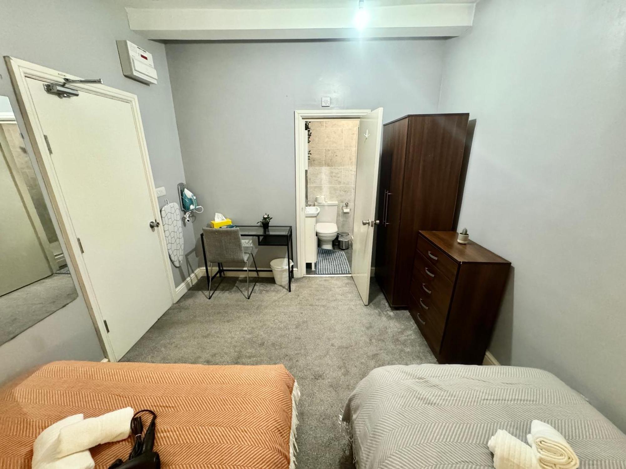 Modern En-Suite Rooms By Finsbury Park Station 8 Mins To King'S Cross By Tube London Exterior photo