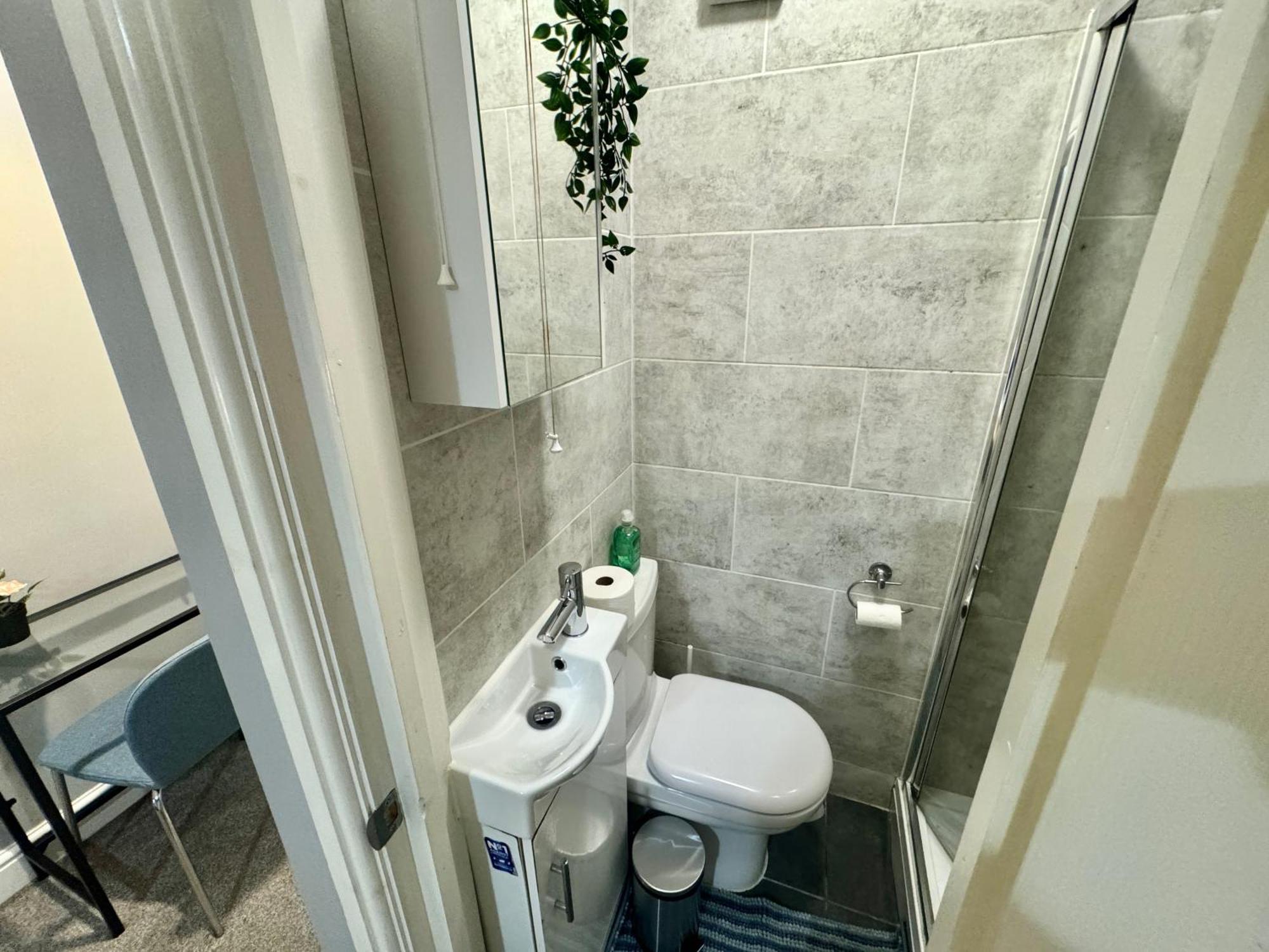 Modern En-Suite Rooms By Finsbury Park Station 8 Mins To King'S Cross By Tube London Exterior photo