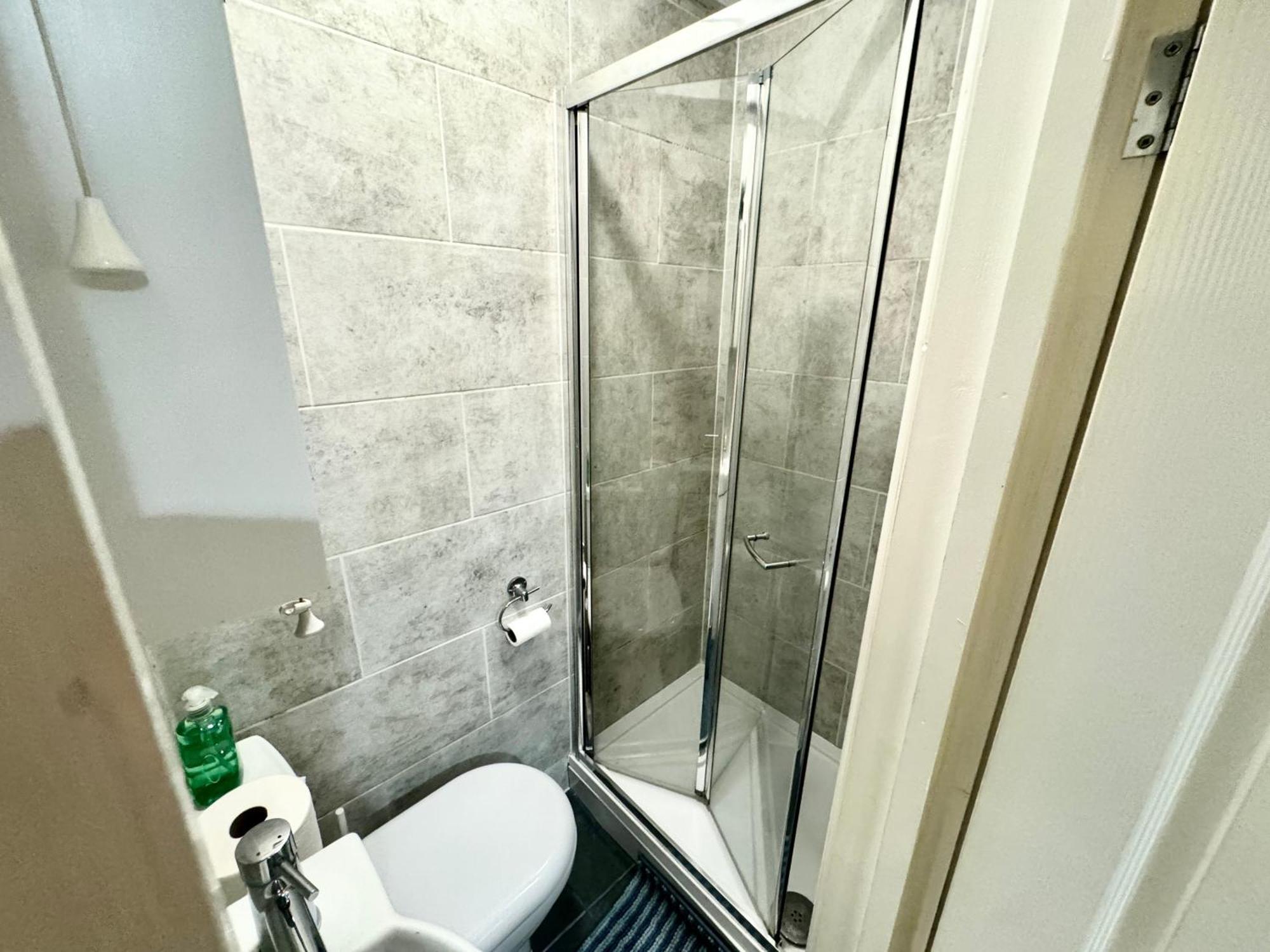 Modern En-Suite Rooms By Finsbury Park Station 8 Mins To King'S Cross By Tube London Exterior photo