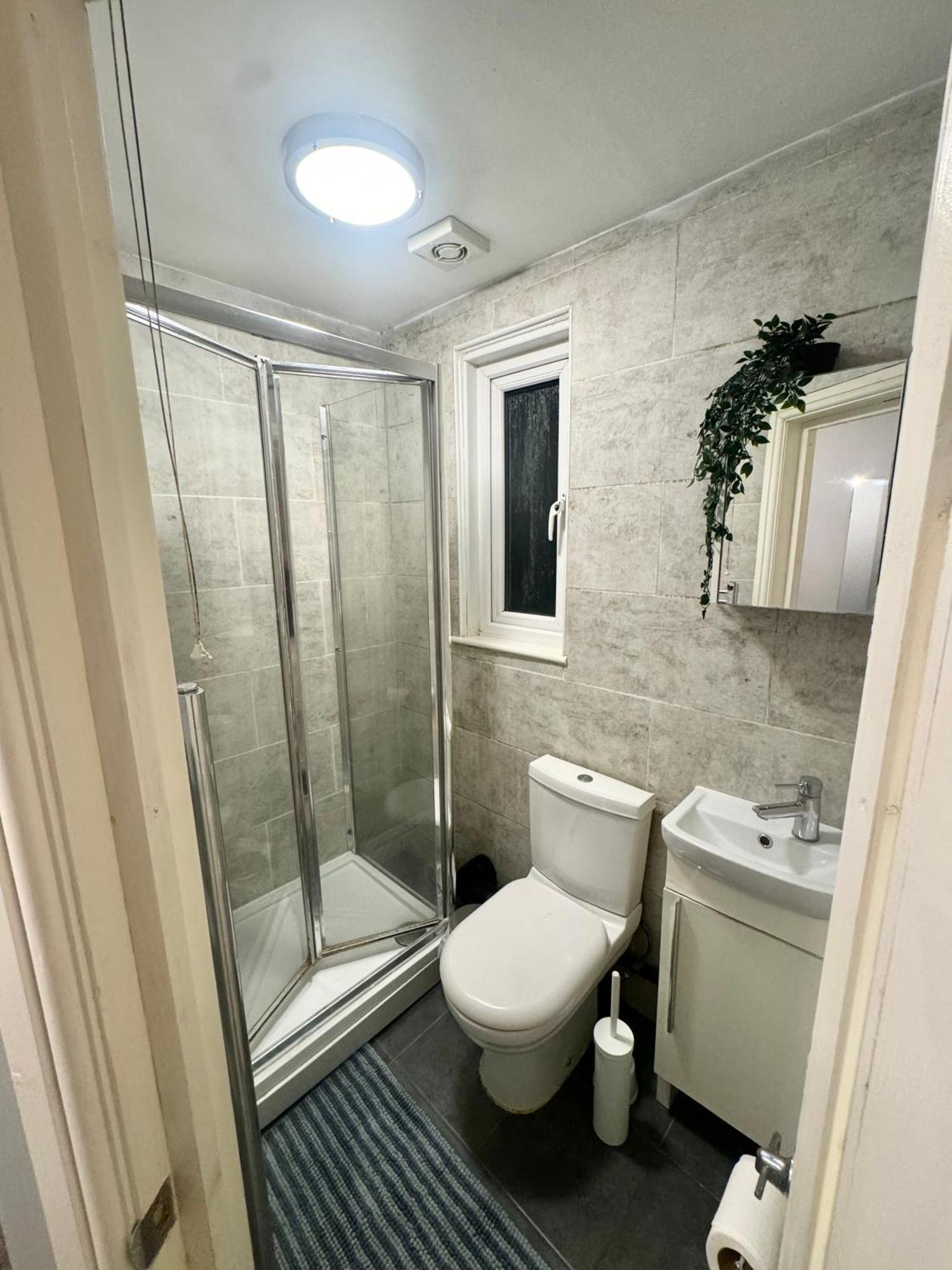 Modern En-Suite Rooms By Finsbury Park Station 8 Mins To King'S Cross By Tube London Exterior photo